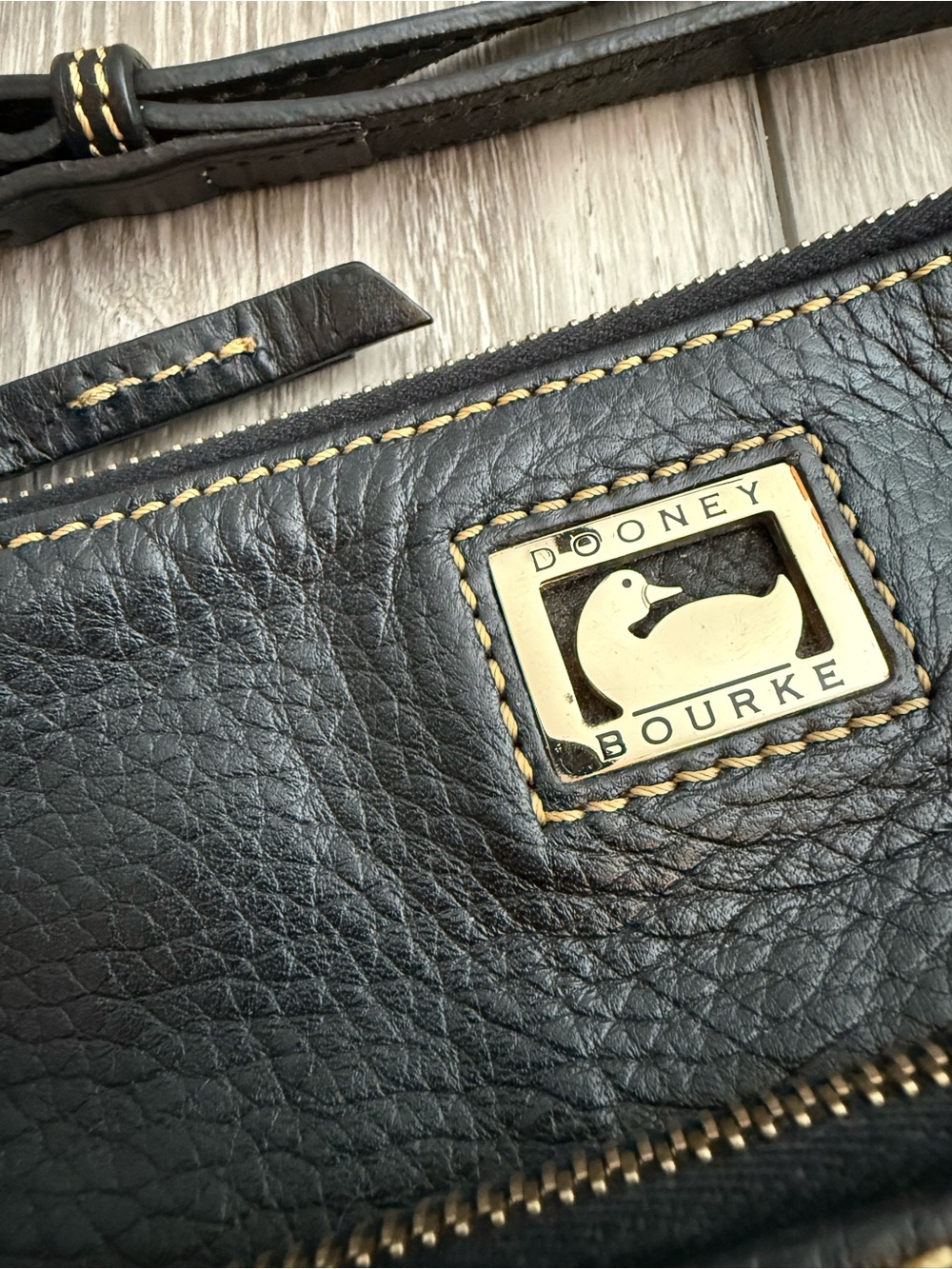 Dooney & Bourke Black Pebbled Leather Crossbody with Matching Dooney Wallet - Picture 2 of 7